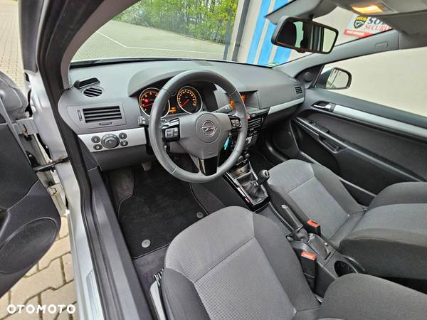 Opel Astra GTC 1.4 Innovation 110 Jahre - 13
