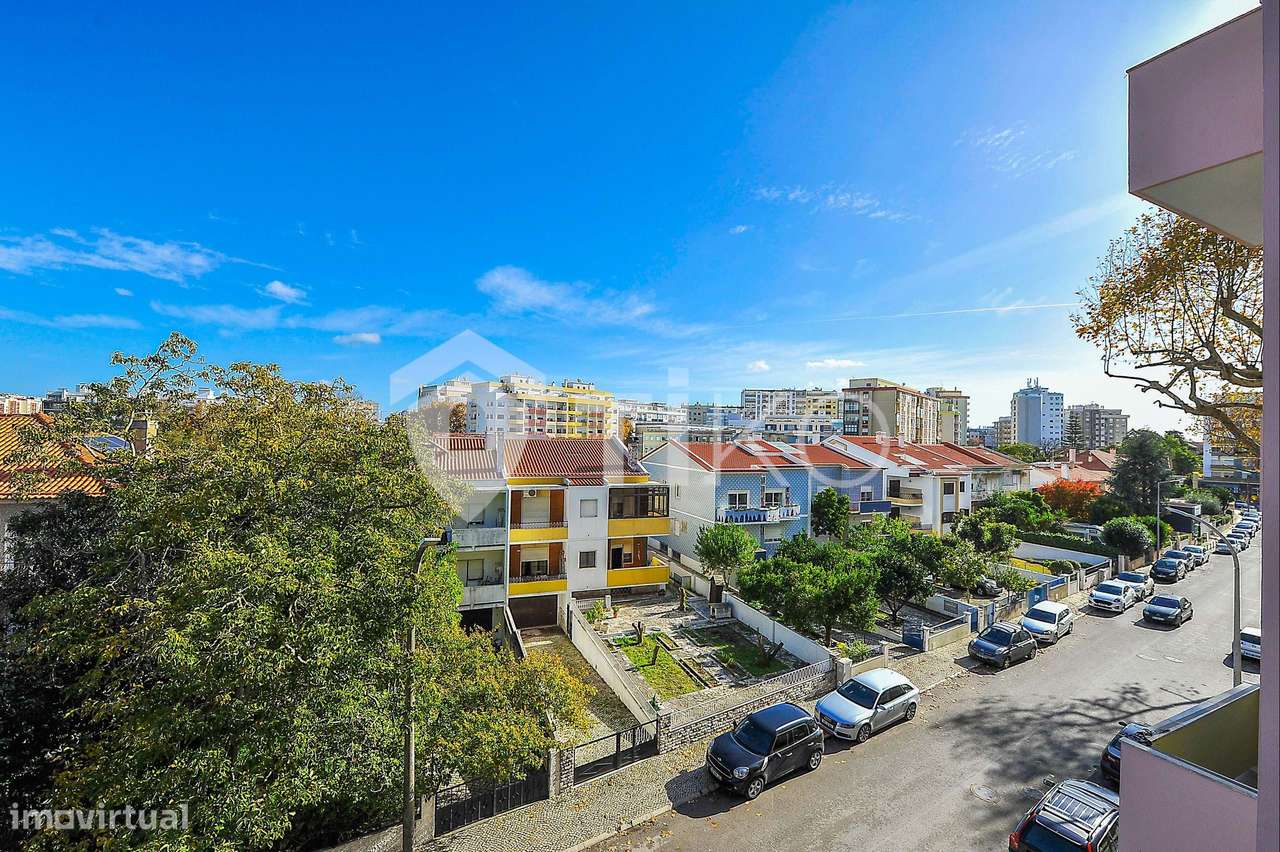 Apartamento T3 renovado no Montalvão, Setúbal-16