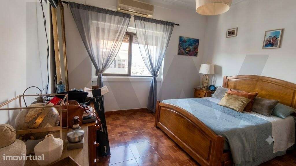 Apartamento T2 no Coração da Cova da Piedade – Localização Privilegiad-3