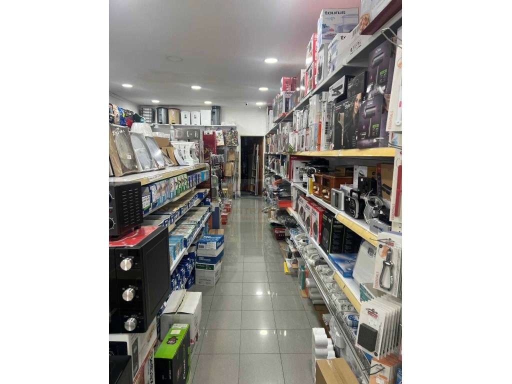 Trespasse de Estabelecimento Comercial - Amadora | Rua Elias Garcia - Grande imagem: 4/4
