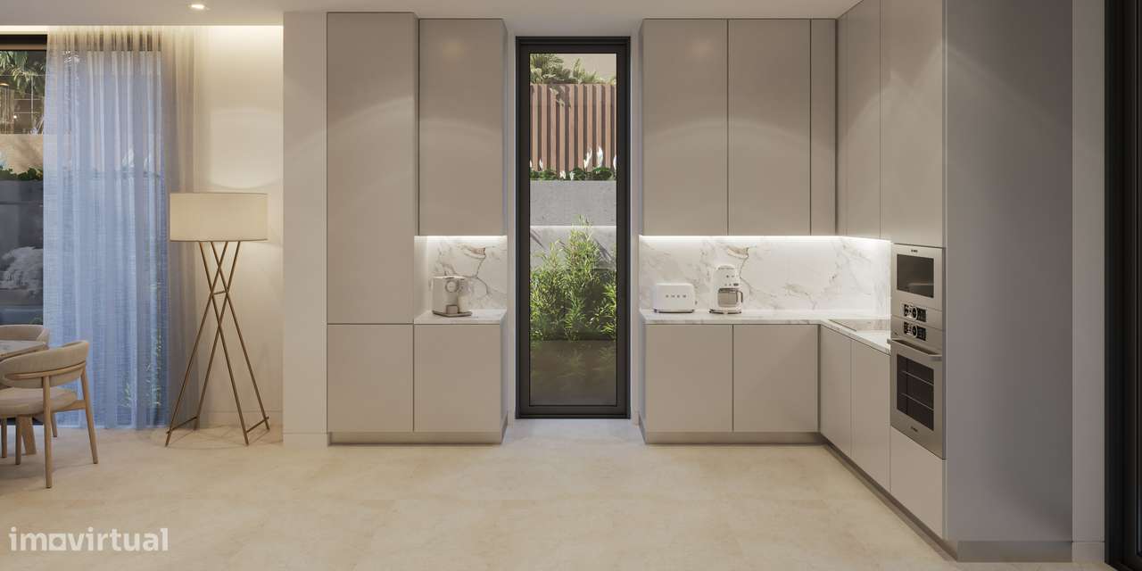 Moradia T4 com piscina, garagem e vista jardim e serra-27