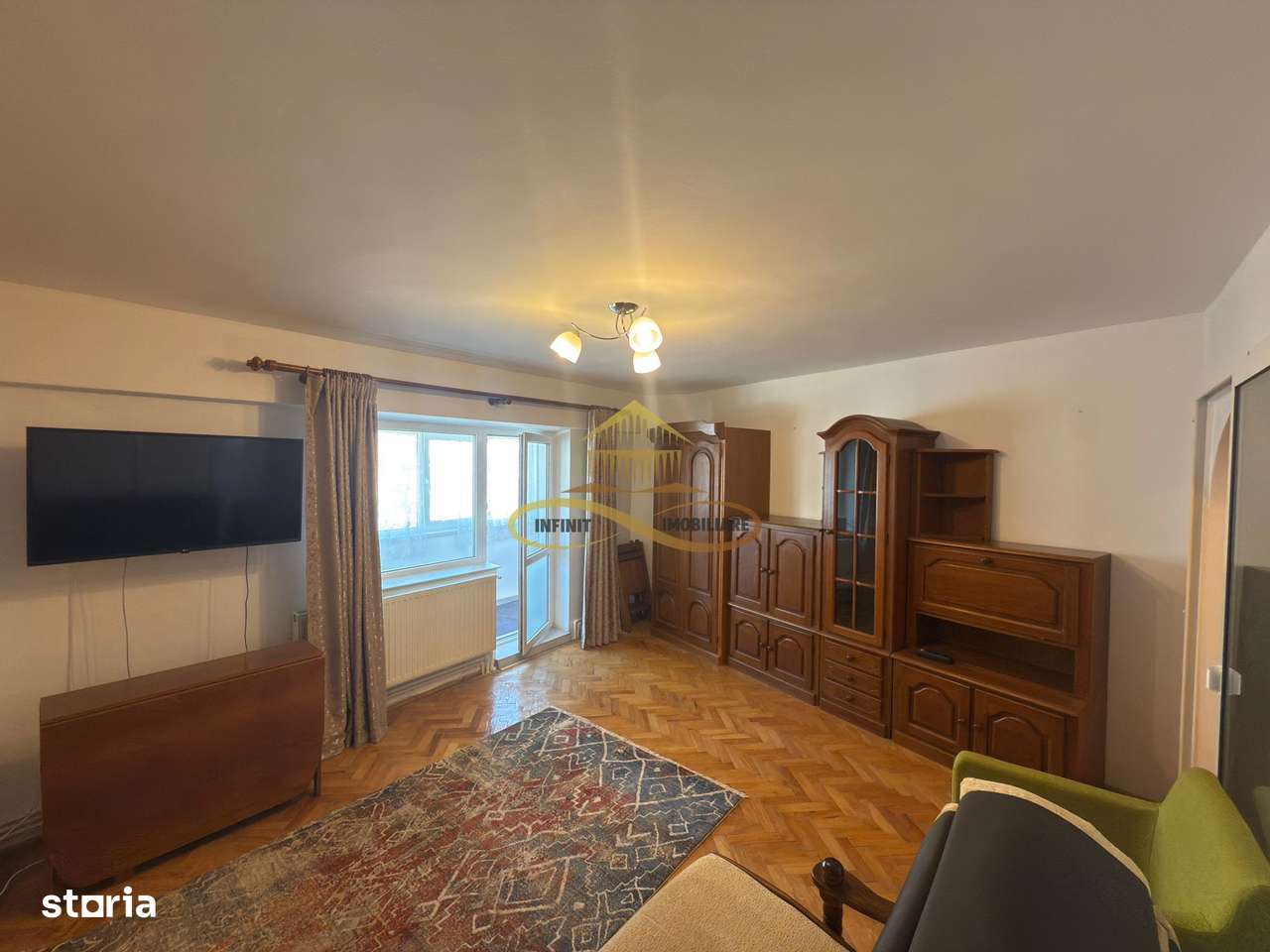 Garsoniera de vanzare langa parcul catedralei Bacau-0