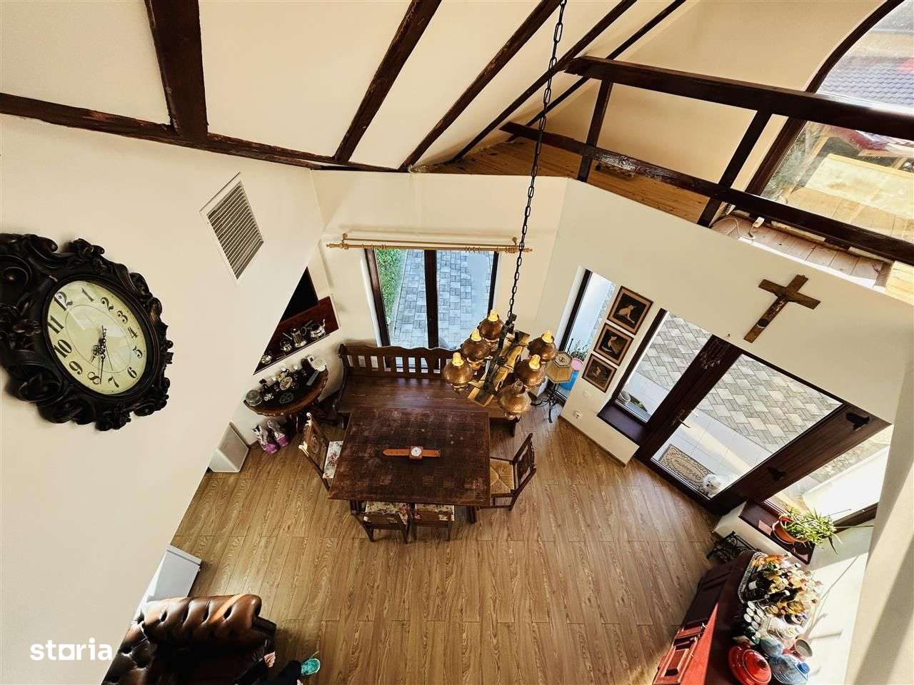 Casă individuală cu iaz, jacuzzi, saună și curte superbă – Cisnădie-9