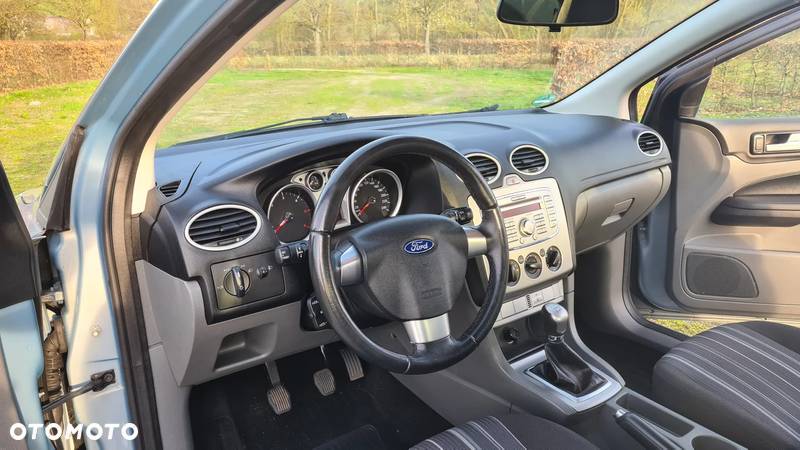 Ford Focus 1.6 TDCi Ambiente - 8