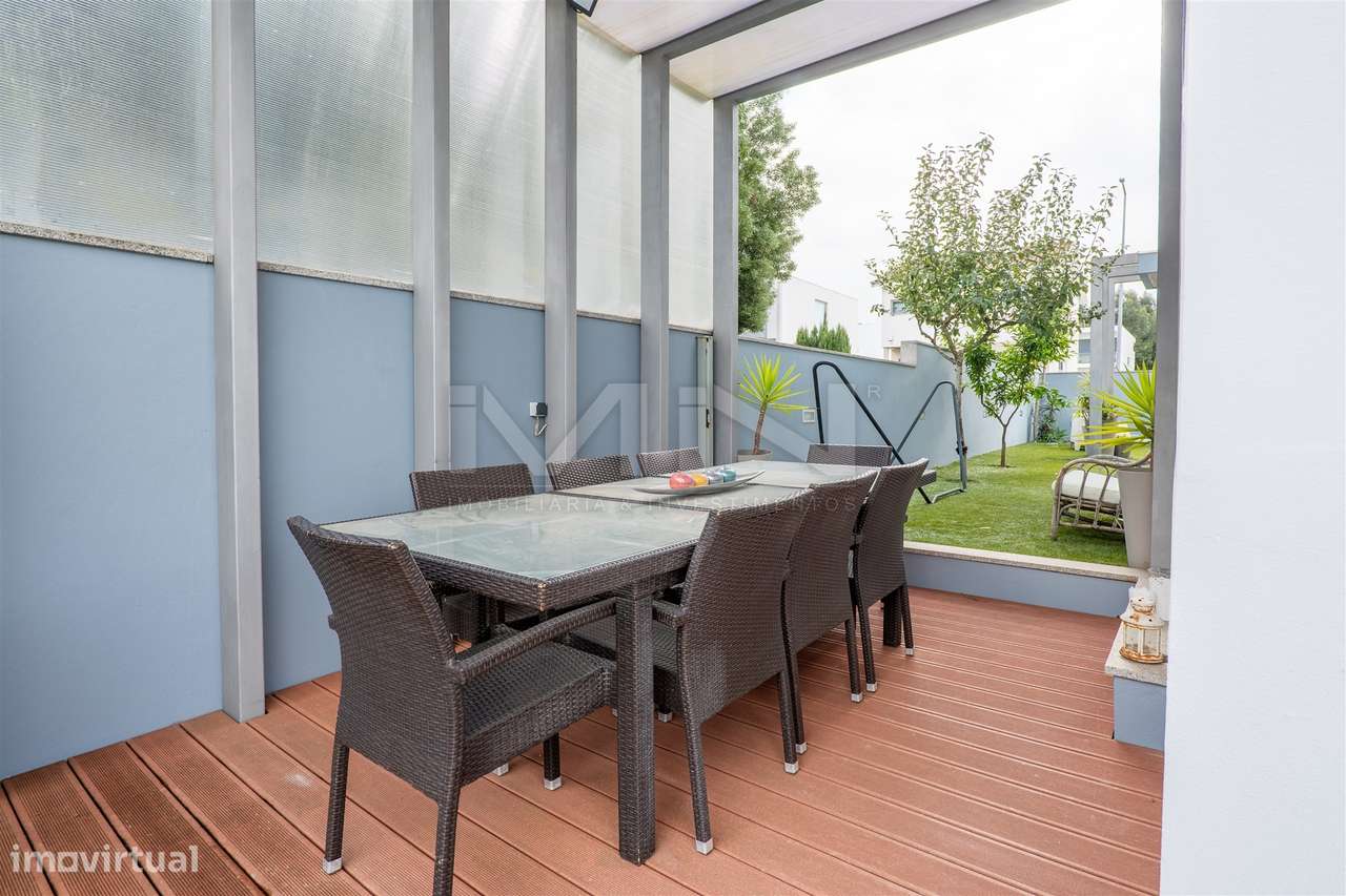 Moradia T3+1 - Exclusividade, Design e Conforto Superior-44