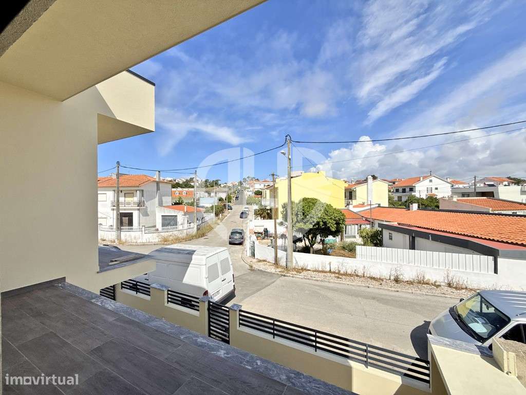 Moradia de Luxo T4 C/ Piscina e Box // Em Construção-27