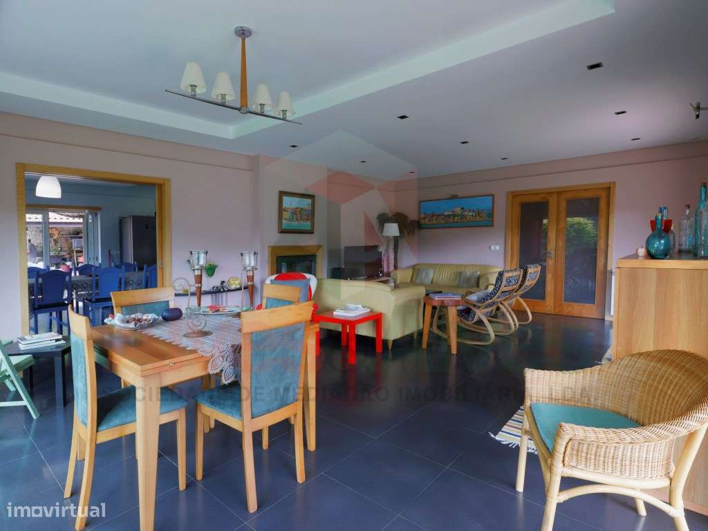 Quintinha com 2 casas -Extraordinária propriedade-12