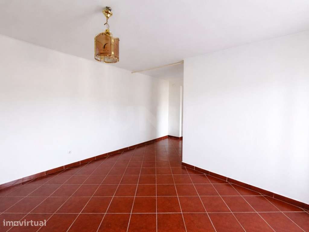 Muito Mais do Que Parece: Casa com traça tipicamente beirã. T1 com ...-8