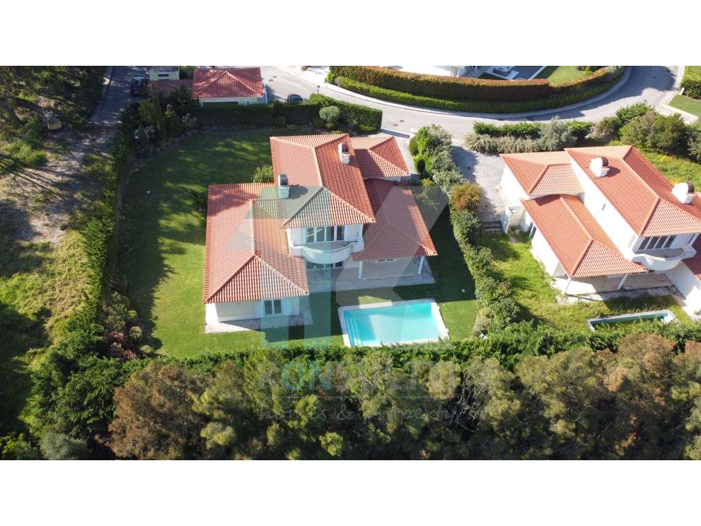 Moradia de luxo T4 com piscina no prestigiado condomínio fechado da...-40