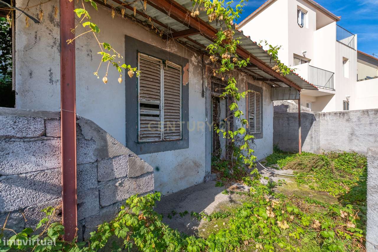 Moradia T2 no coração do Funchal-31