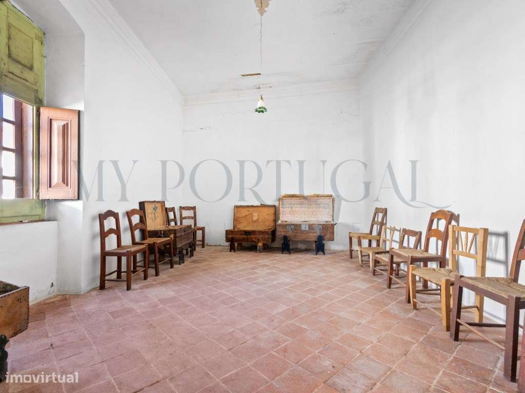 Solar Histórico de 1936 com Grande Quinta no Centro da Vila Oportun...-6