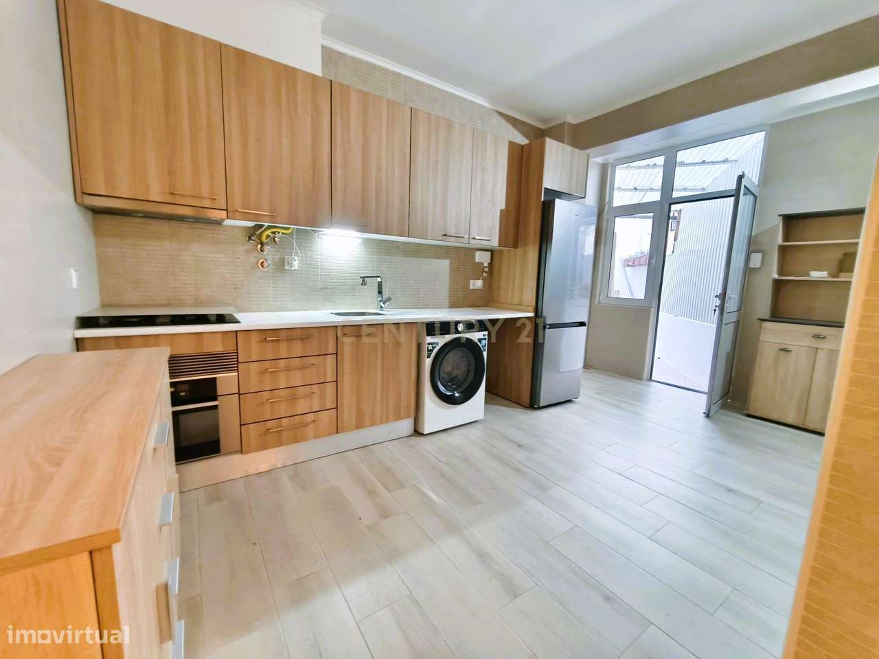 T1+1 Remodelado com Logradouro – Cruz de Pau - Grande imagem: 2/29