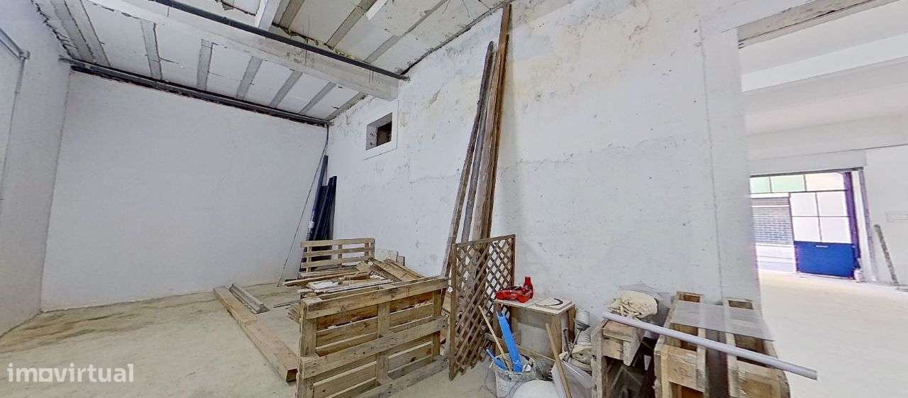 Prédio/Misto no Centro do Montijo-51