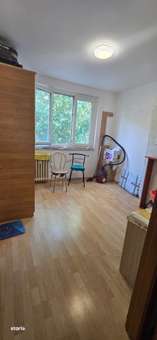 Apartament 3 camere Titan decomandat etaj 2/4-4