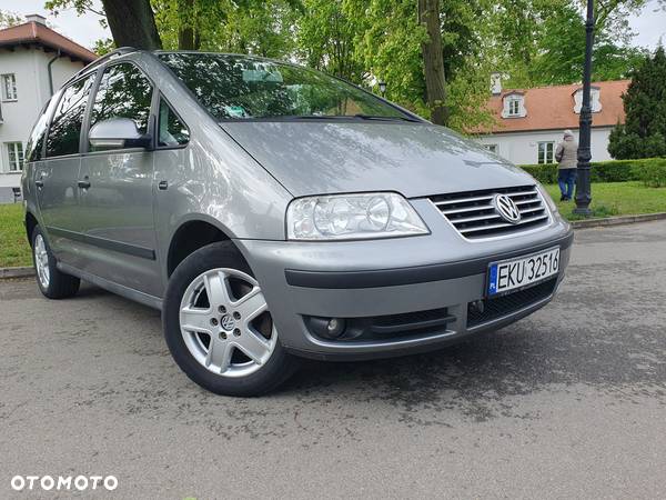 Volkswagen Sharan 1.9 TDI Highline - 4