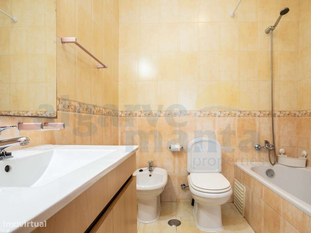 Andar de Moradia T2+1 perto da Praia da Lota, Algarve-20