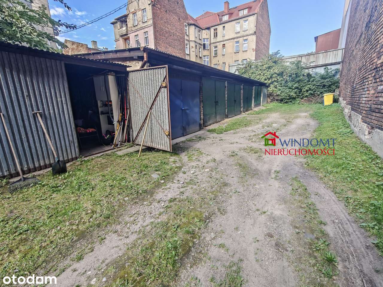DOCHODOWA KAMIENICA W CENTRUM BYTOMIA 250 M2 5 MIESZKAŃ I 7 GARAŻY.-2