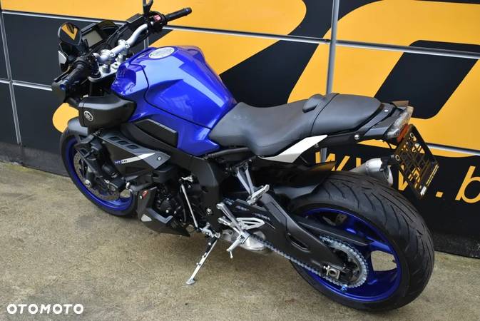 Yamaha MT - 8