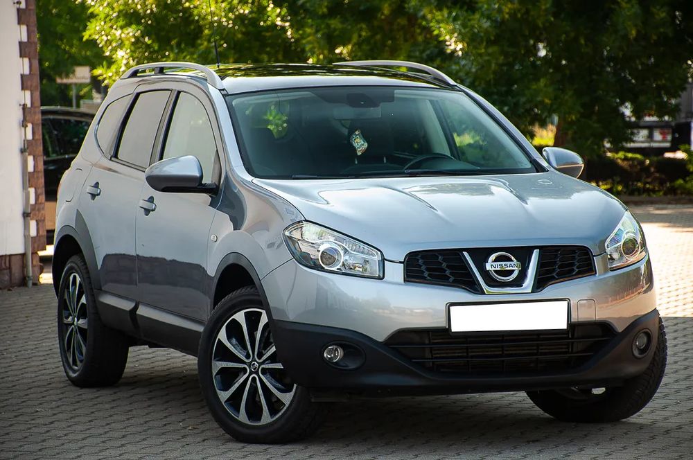 Nissan Qashqai 2.0 dCi DPF tekna 2012