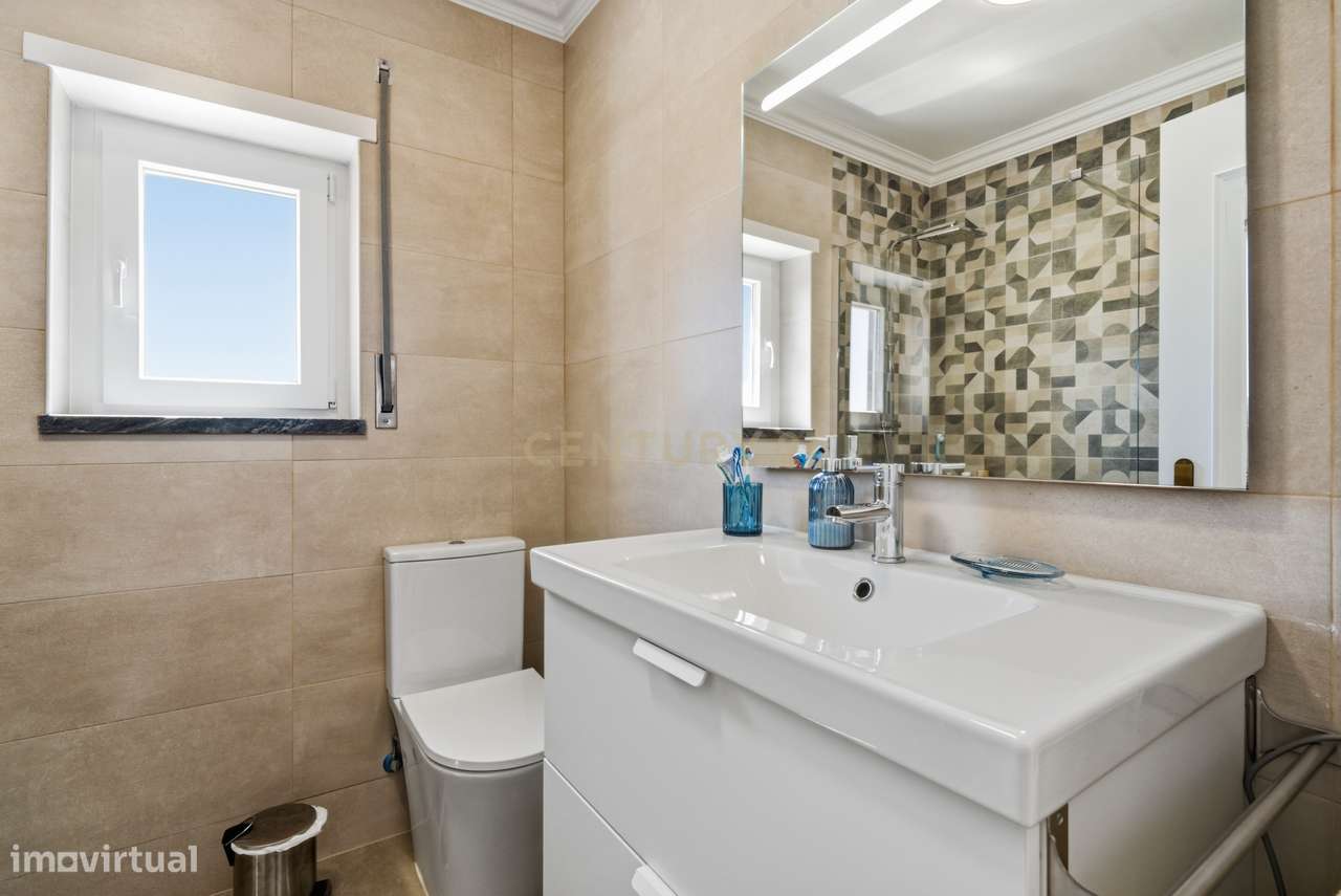 Moradia T3+1 Totalmente Remodelada  em 2026 com Piscina, Painéis Solar-34
