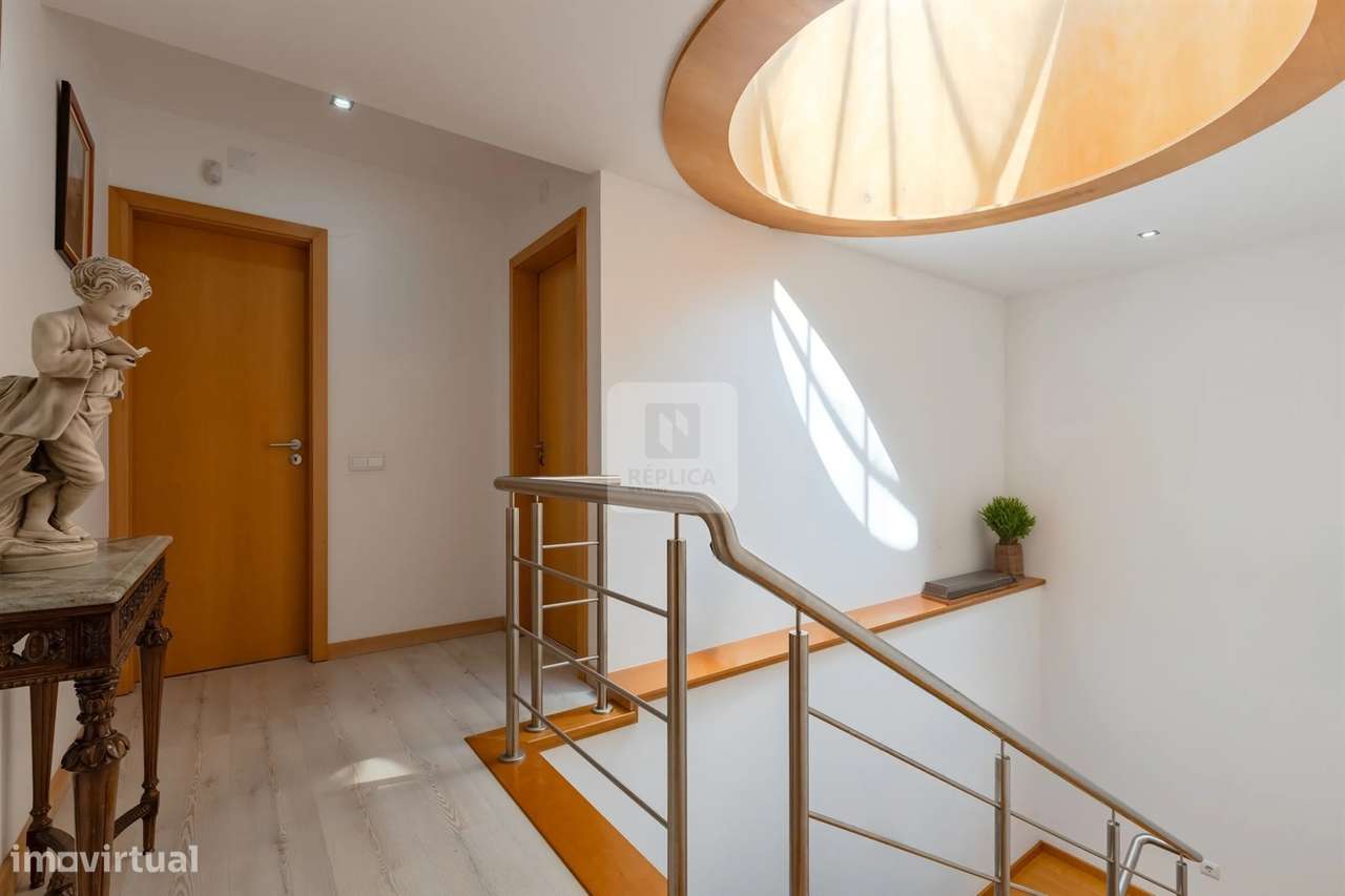 Moradia T4 com Jardim no Bonfim, Porto - Grande imagem: 2/25