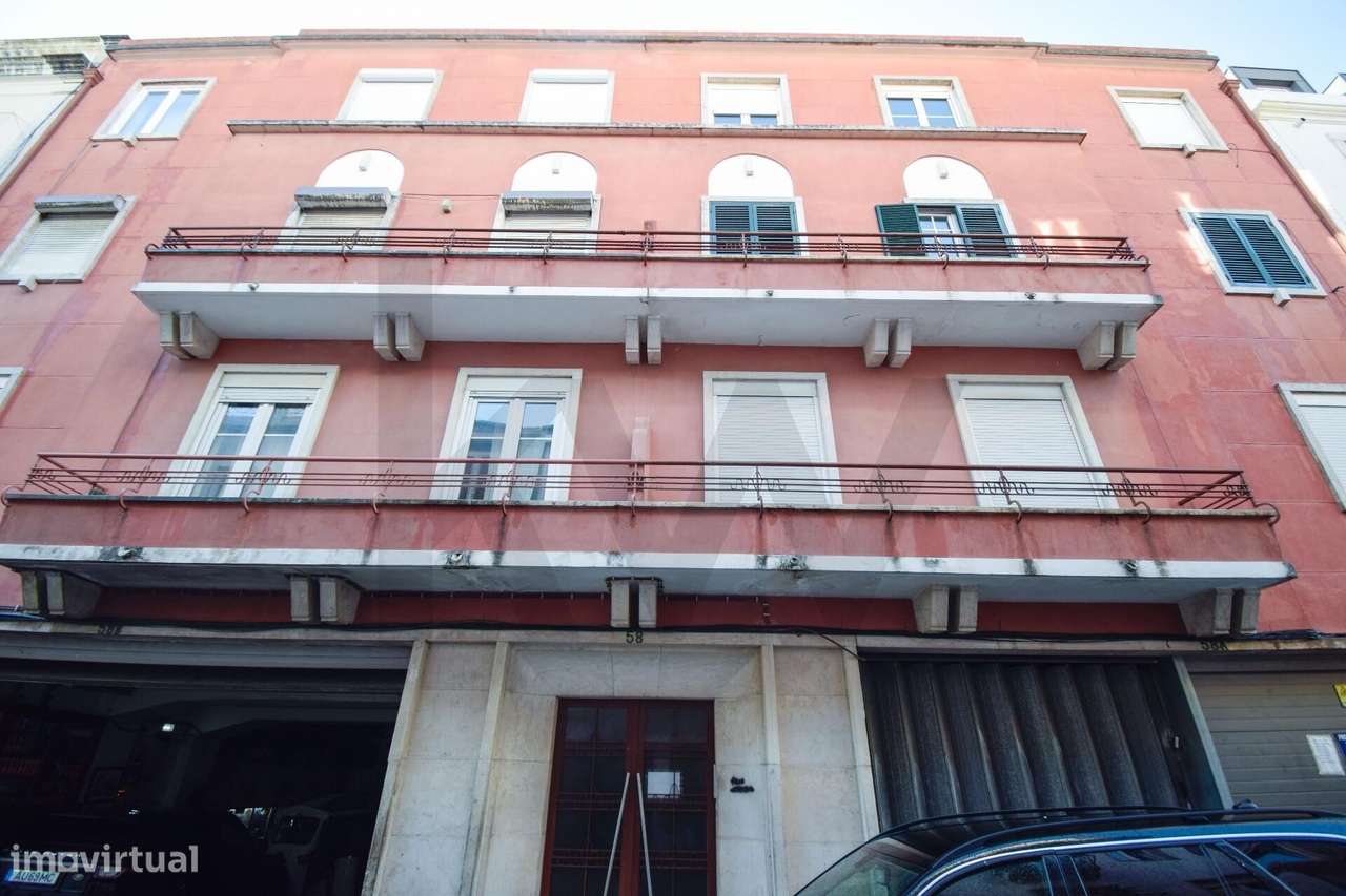 T4 com acesso a espaço exterior | Rua da Bombarda, Lisboa-38
