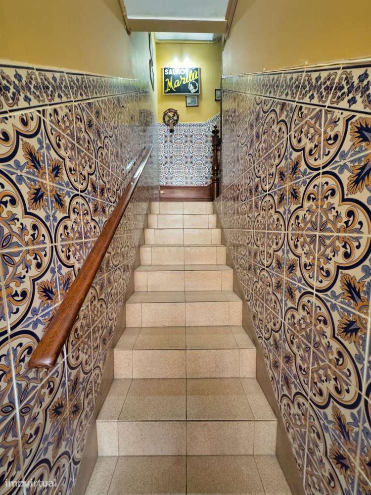 PRÉDIO HISTÓRICO  – BONFIM, PORTO | Elevado potencial de valorização-8