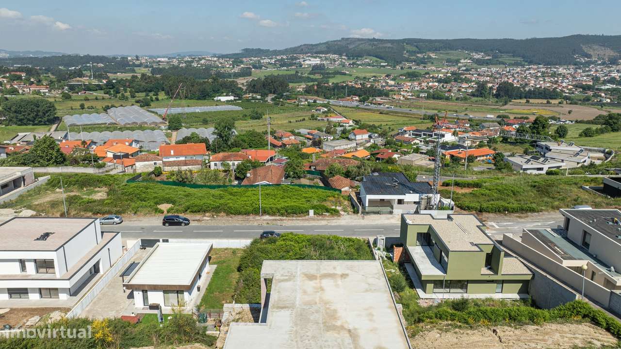 Terreno Exclusivo em Loteamento de Luxo – Ruivães, Vila Nova de Fam...-7