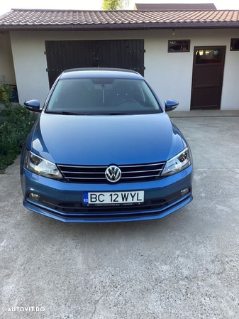 Volkswagen Jetta 1.2 TSI Comfortline - 1