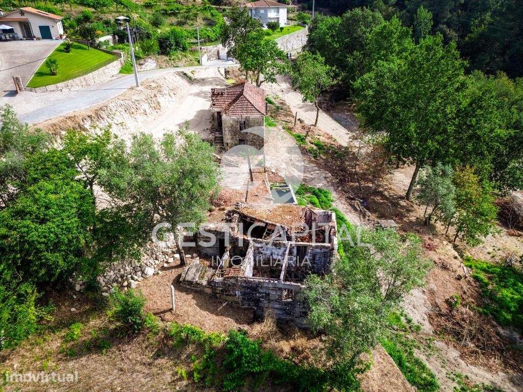 Quinta c/ duas casas para recuperar em Sande, Marco de Canaveses - Grande imagem: 5/27