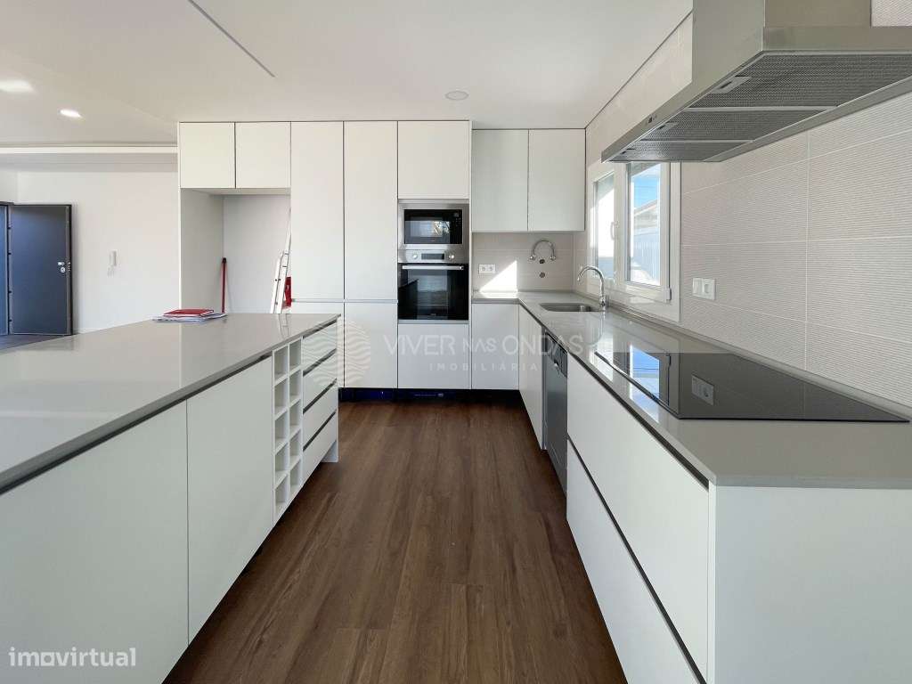 Moradia T4 Térrea | 2 Suítes | Espaço para Piscina | Fernão Ferro - Grande imagem: 4/28