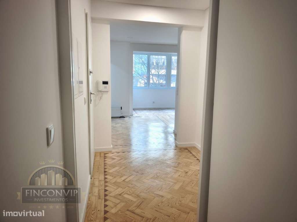 Apartamento T3 remodelado, em Almada,Cacilhas.-13