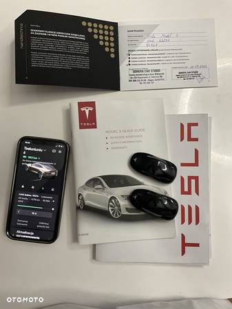 Tesla Model S - 24