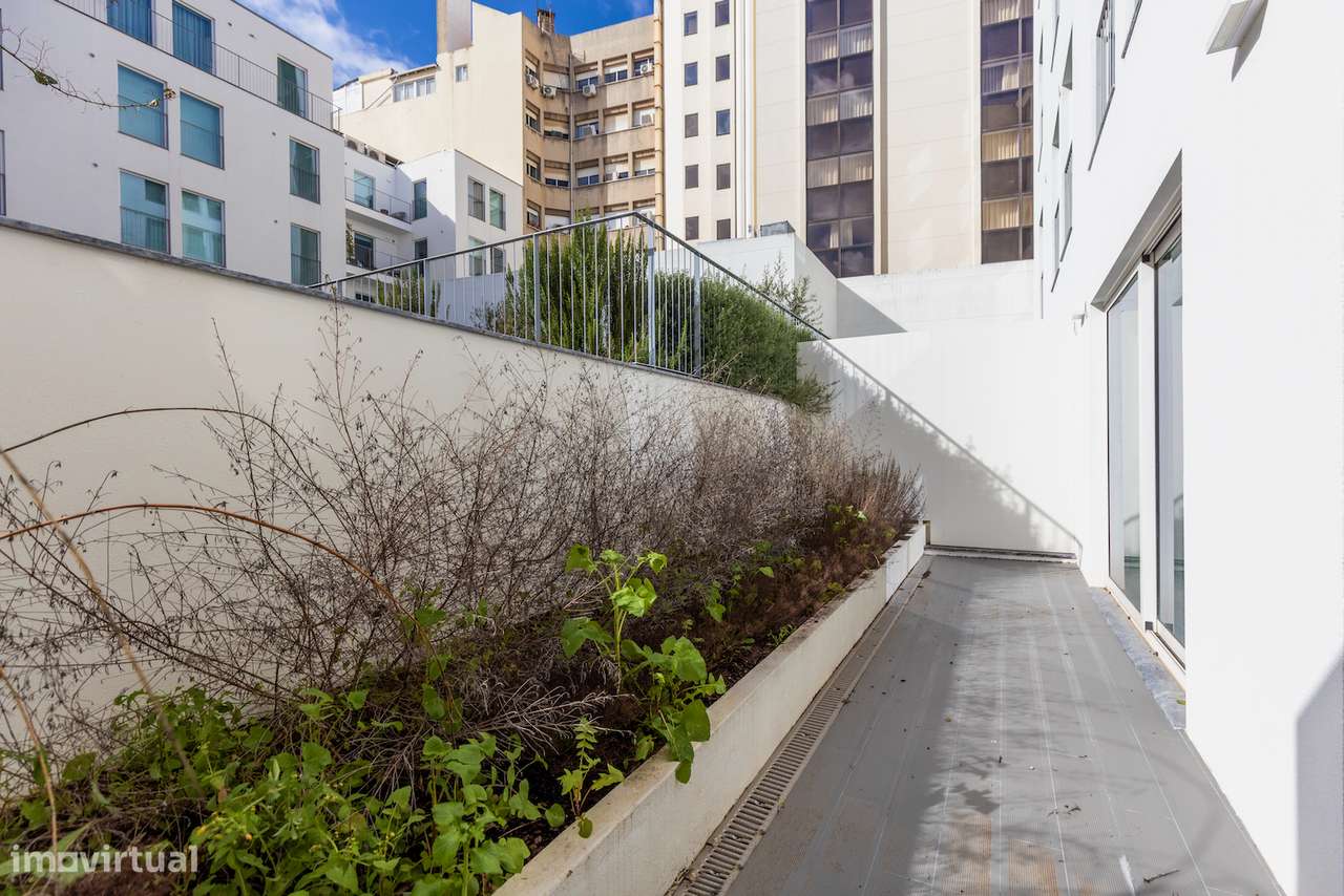 Duplex T4 – Empreendimento Conde de Lima, Lisboa-40