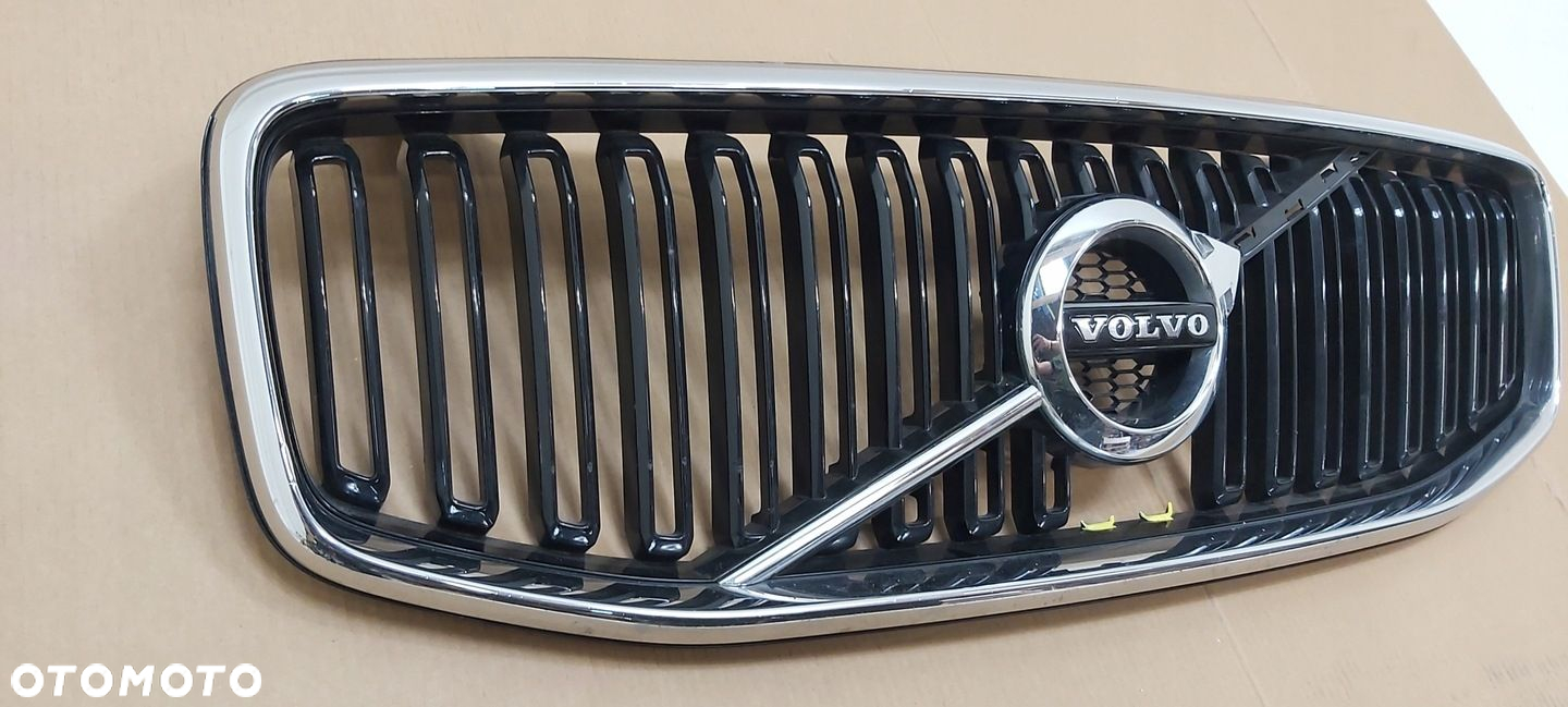 GRILL ATRAPA CHŁODNICY VOLVO XC60 II 31425532 - 2