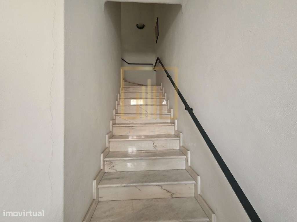 Moradia T5 com piscina + Apartamento T3, em centro de Lagoa (Algarve)-46