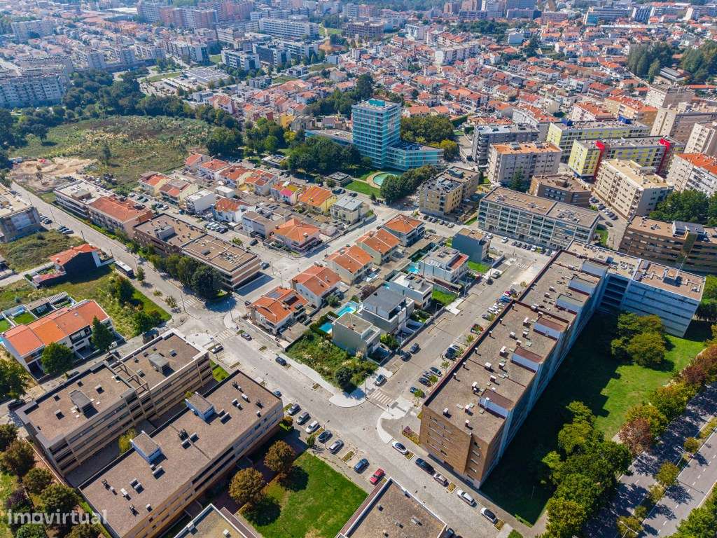 Moradia T4 piscina junto ao Parque dos Maninhos-26