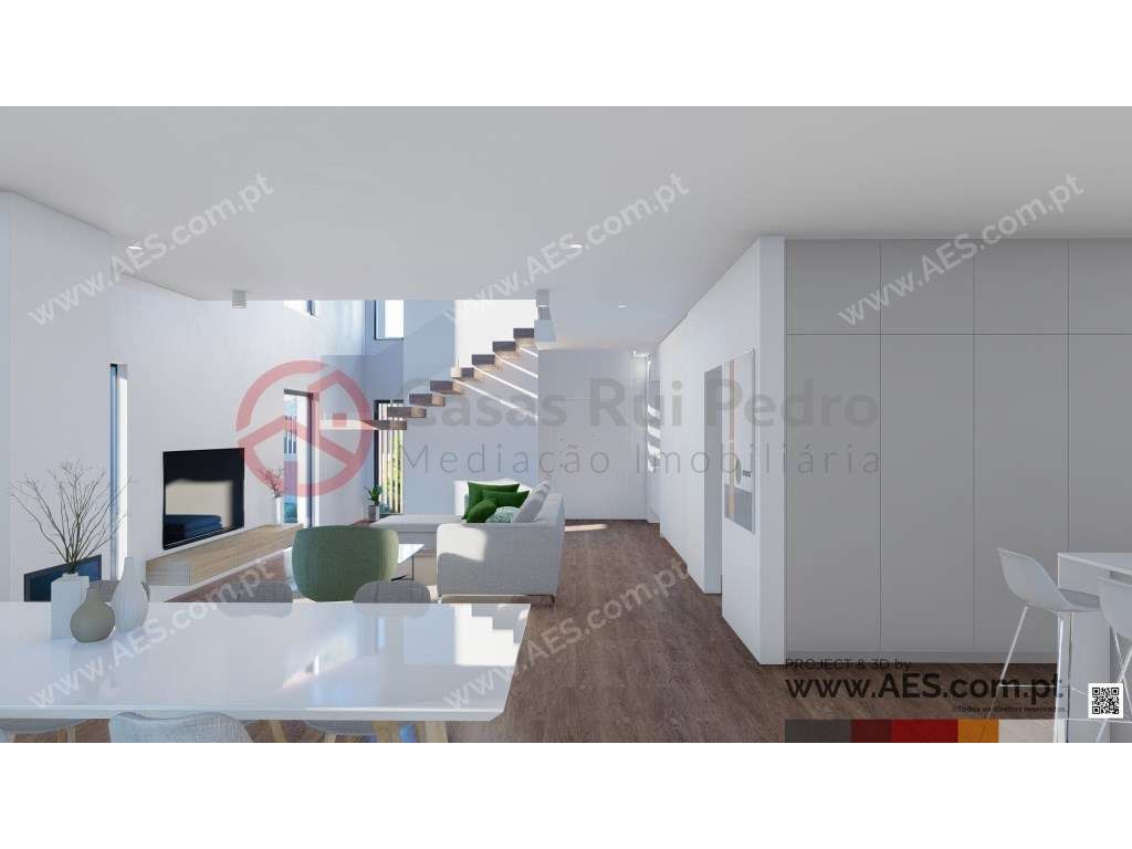 Moradia T4 Isolada de dois pisos com Piscina e Garagem - Grande imagem: 4/7