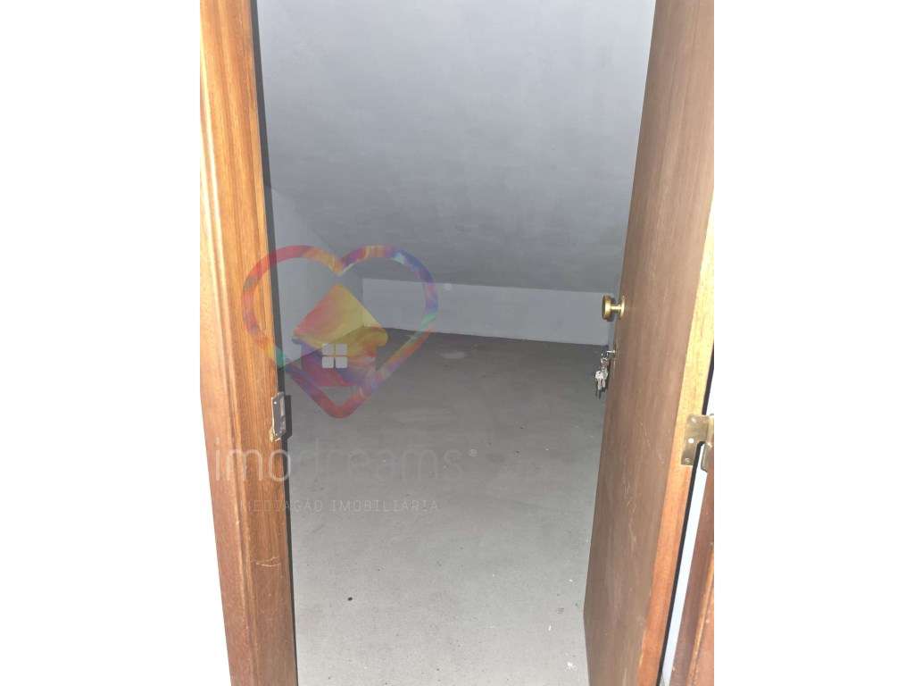 Apartamento T3 em Bom Retiro - Vila Franca de Xira-13