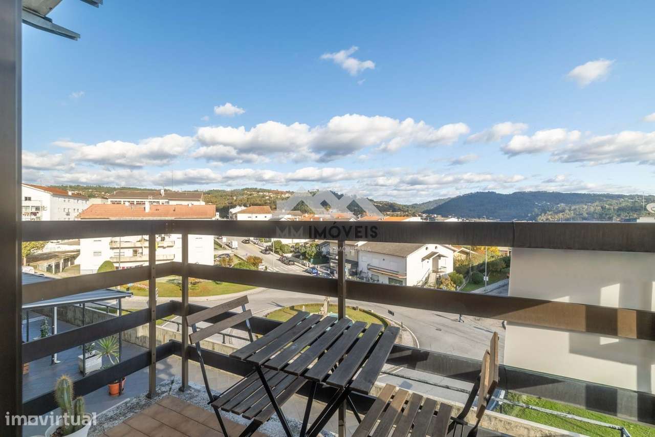 Loja | Centro Comercial S. Pedro do Sul | Luz Natural | Duas frentes S-6