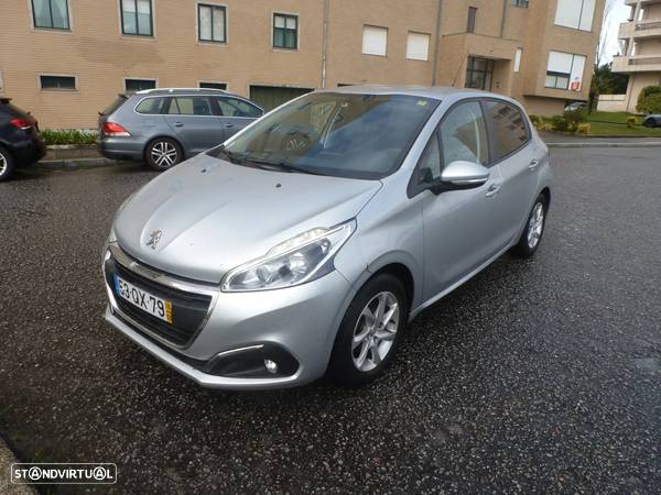 Peugeot 208 1.6 BlueHDi Style - 1