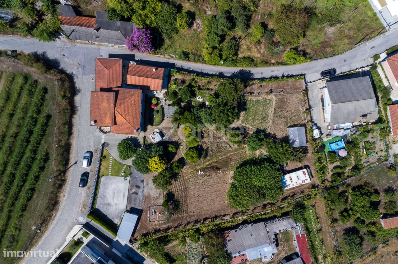 Terreno com 2184m2 em Sande São Clemente, Guimarães - Grande imagem: 3/7