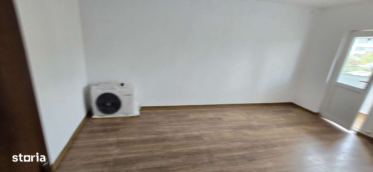 Apartament 2 camere de vanzare la cheie,etajul 2/3, Focsani-1