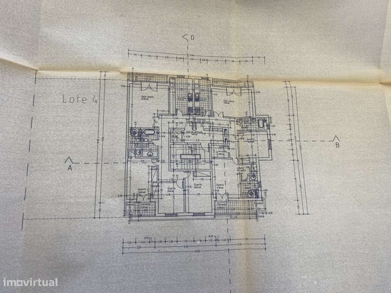 Apartamento T3 Remodelado com Arrecadação e Parqueamento-32