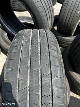 225/60x18 Bridgestone - 3