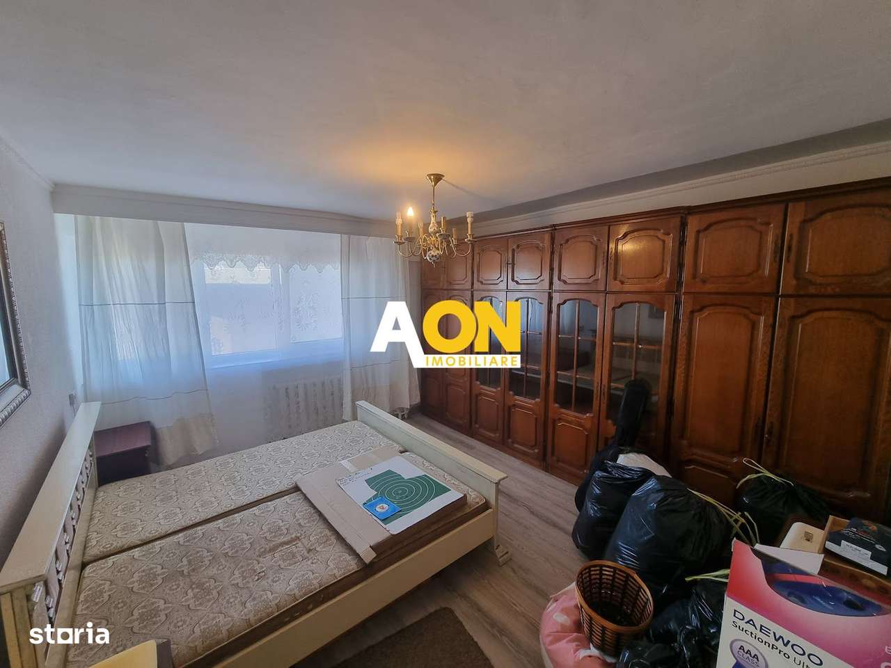 Apartament 3 Camere Decomandat, Zona Cetate - Imagine principală: 5/8