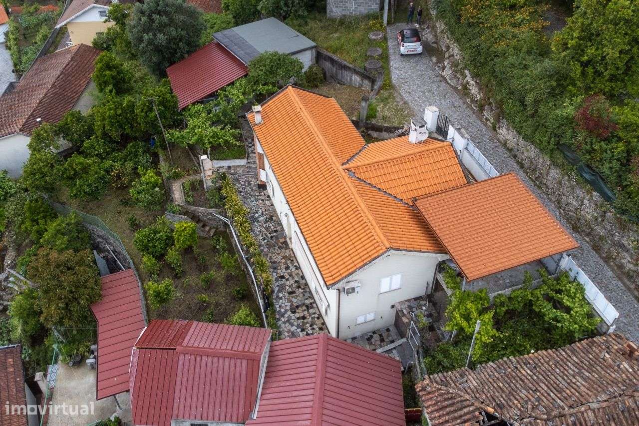 Moradia T2, Bouro (Santa Marta), Amares - Grande imagem: 4/36