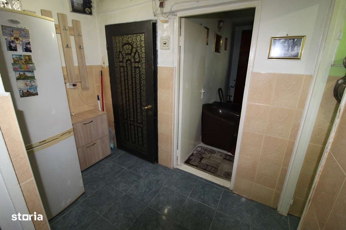 Vând apartament 2 camere în Hunedoara zona Str.Eliberării parter înalt-6