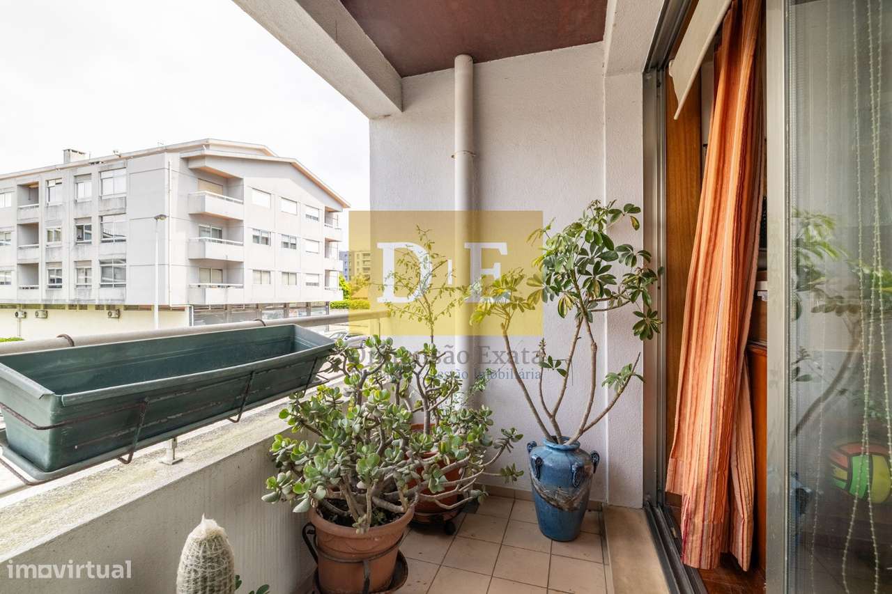 Apartamento T3 em Zona Nobre de Requesende em Ramalde-25