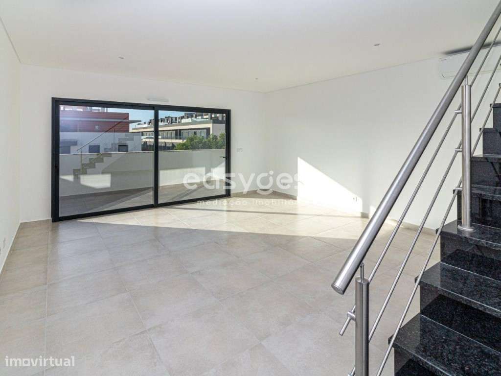 Magnífico T4 Top Floor com garagem e terraço privativo em Tavira - Grande imagem: 4/34